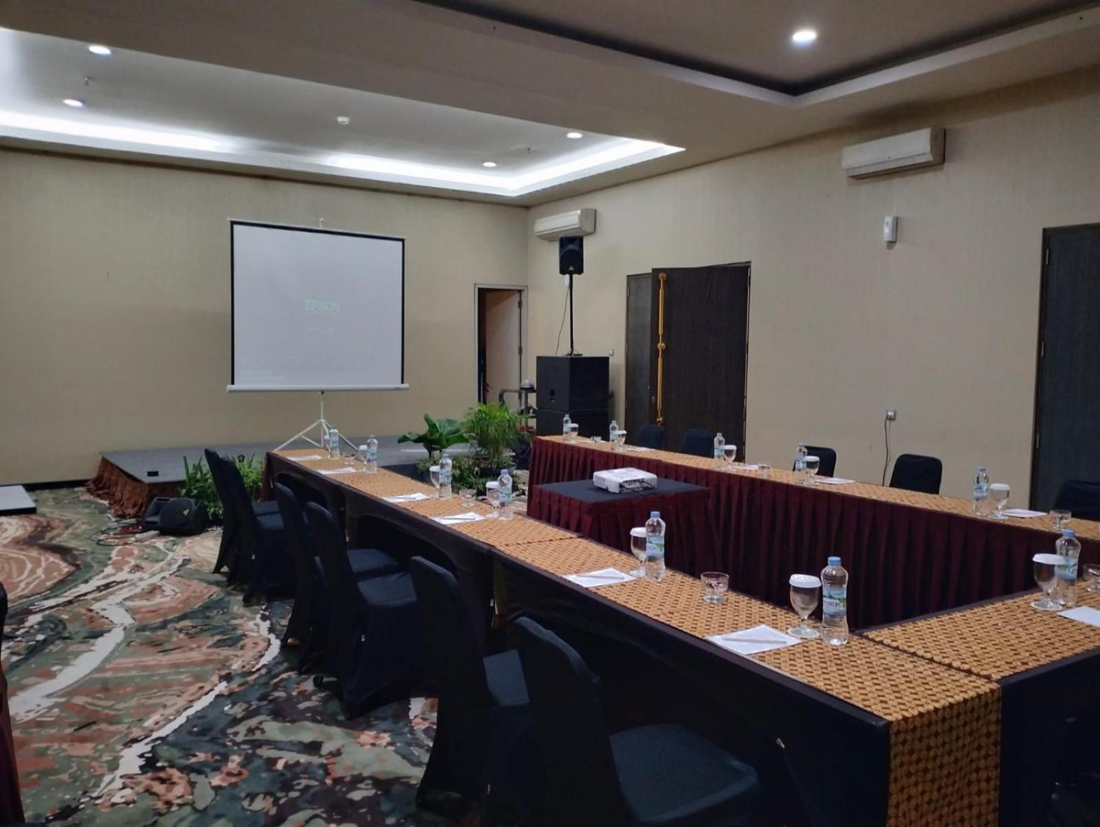 Grand Kangen Hotel Urip Sumoharjo Yogyakarta Extérieur photo